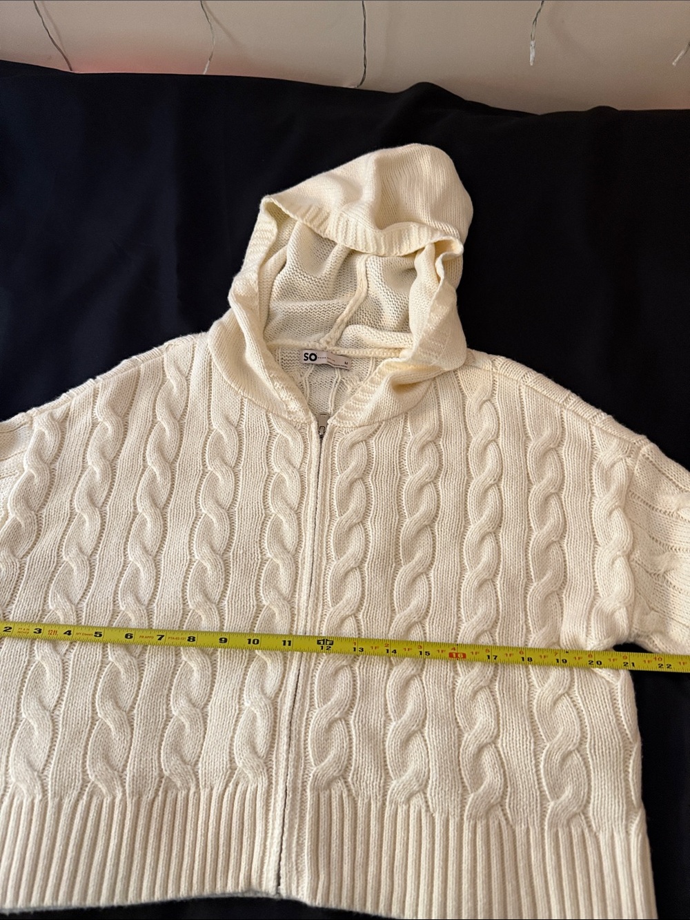 SO Cream Cable-Knit Hooded Zip Cardigan Size M - Picture 3 of 7